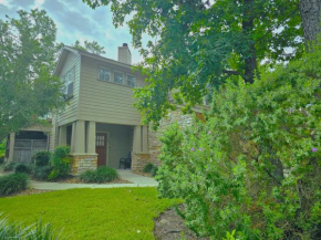 Scenic Homestay in The Woodlands